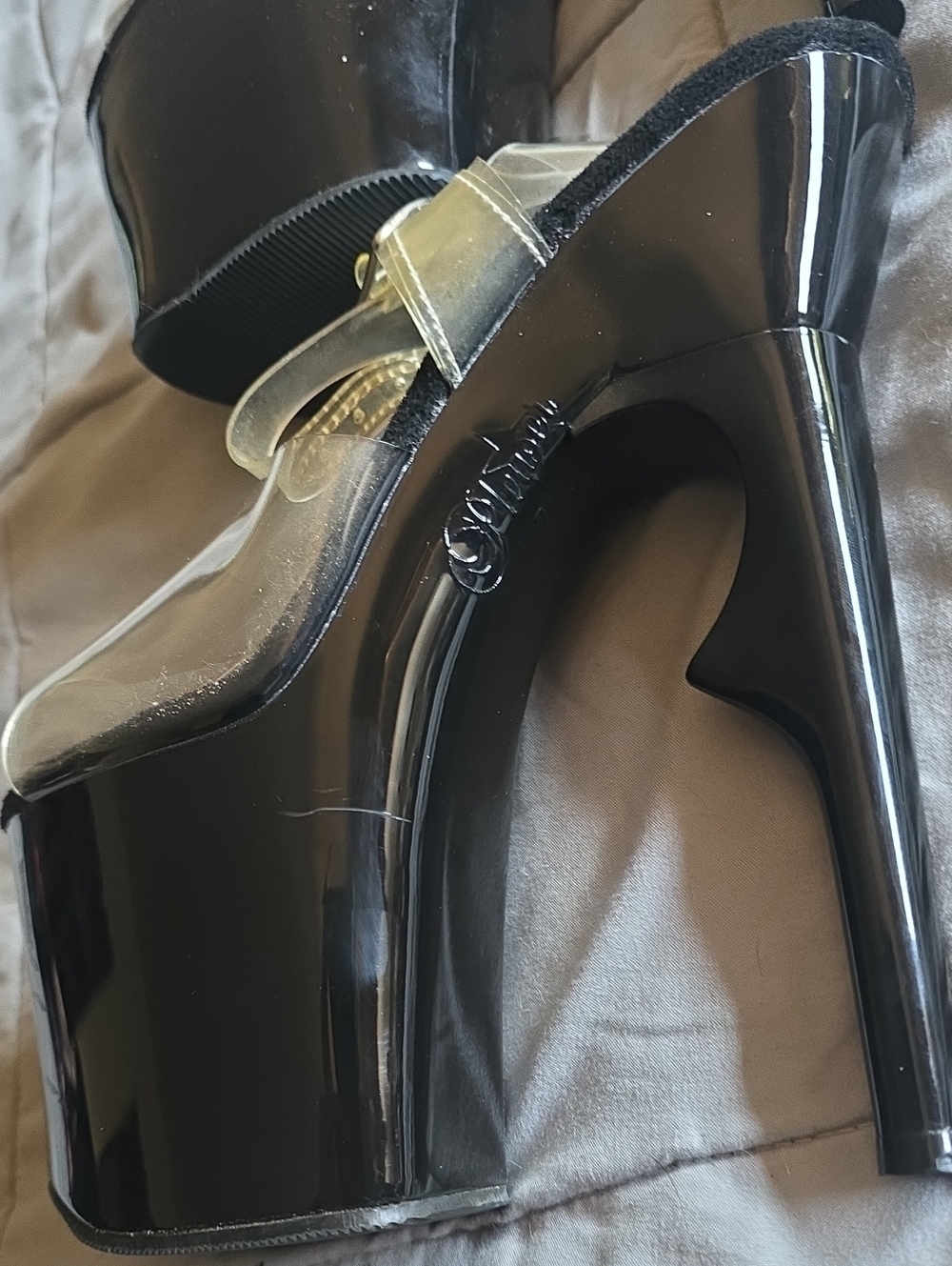 Lovethorn Pleaser Heels - Picture 3 of 6